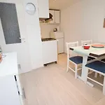 Beros ゲストハウス マカルスカ