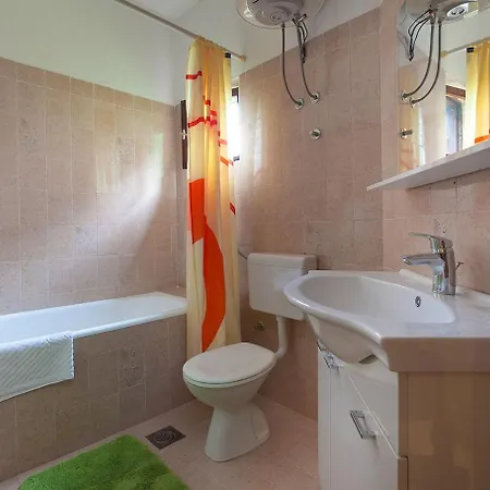 Guest house Beros 3*