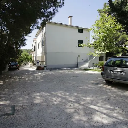 Beros Guest house 3*